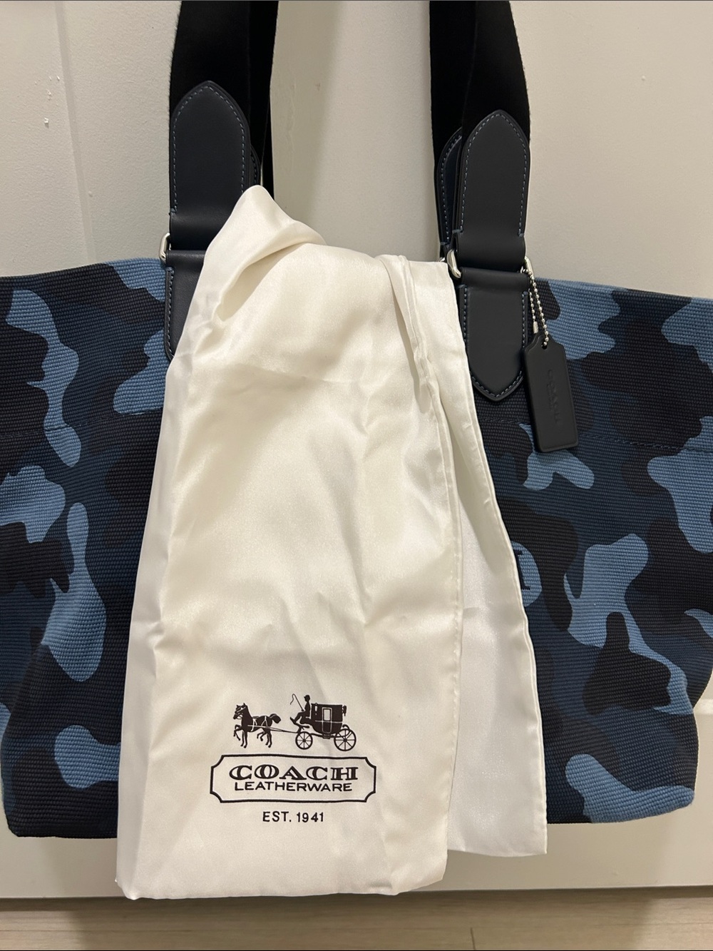 Coach (NWT) Small Tour Tote Bag With Camo Print - Picture 15 of 15